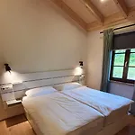 Oekologisches Holzblock-ferienhaus Lauterdoerfle 150 - Baujahr 2022 - Mit Gratis Albcard Holiday home Hayingen